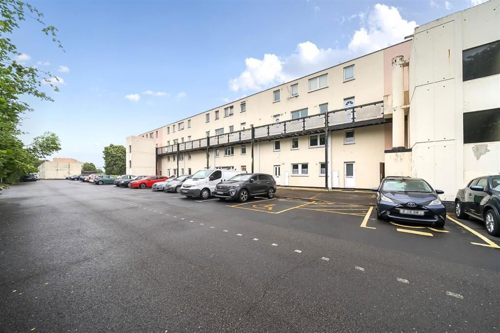 Property photo 1 of 13