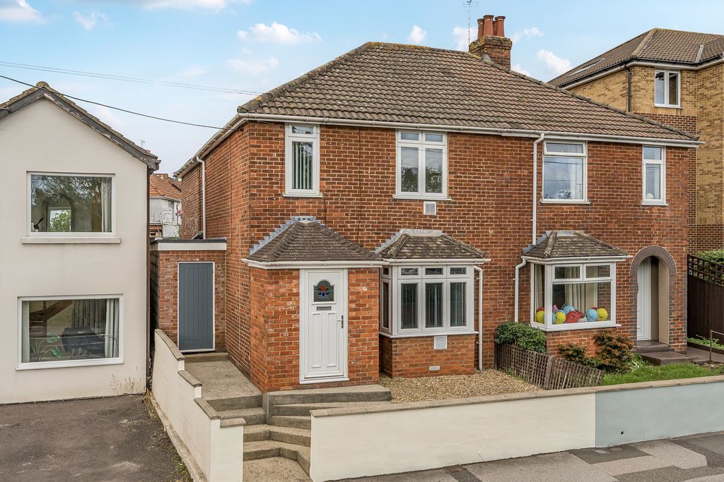 Property photo 1 of 19