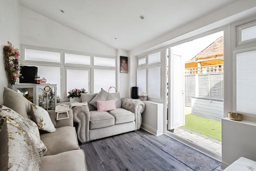 Property photo 1 of 33 Pbox-Img.Jpg