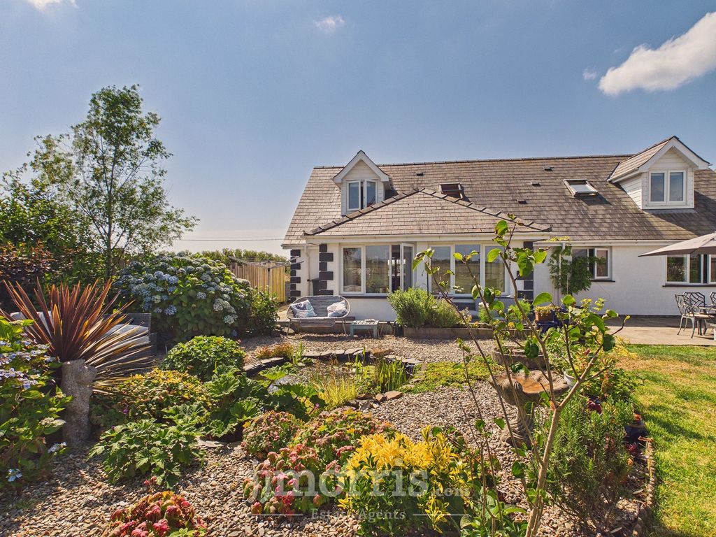 Property photo 3 of 47