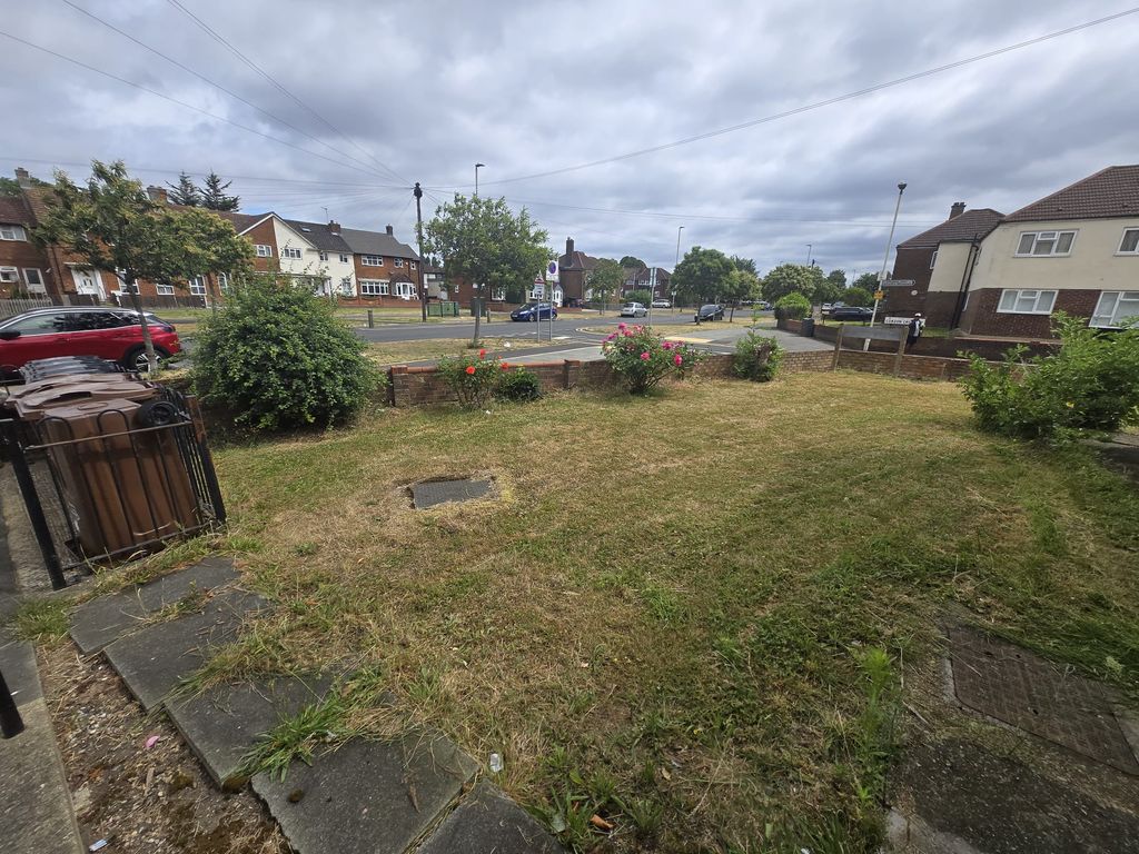 Property photo 3 of 21