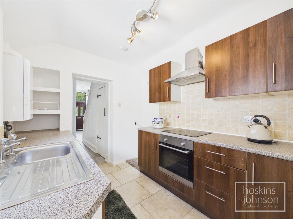 Property photo 3 of 21 Kitchen