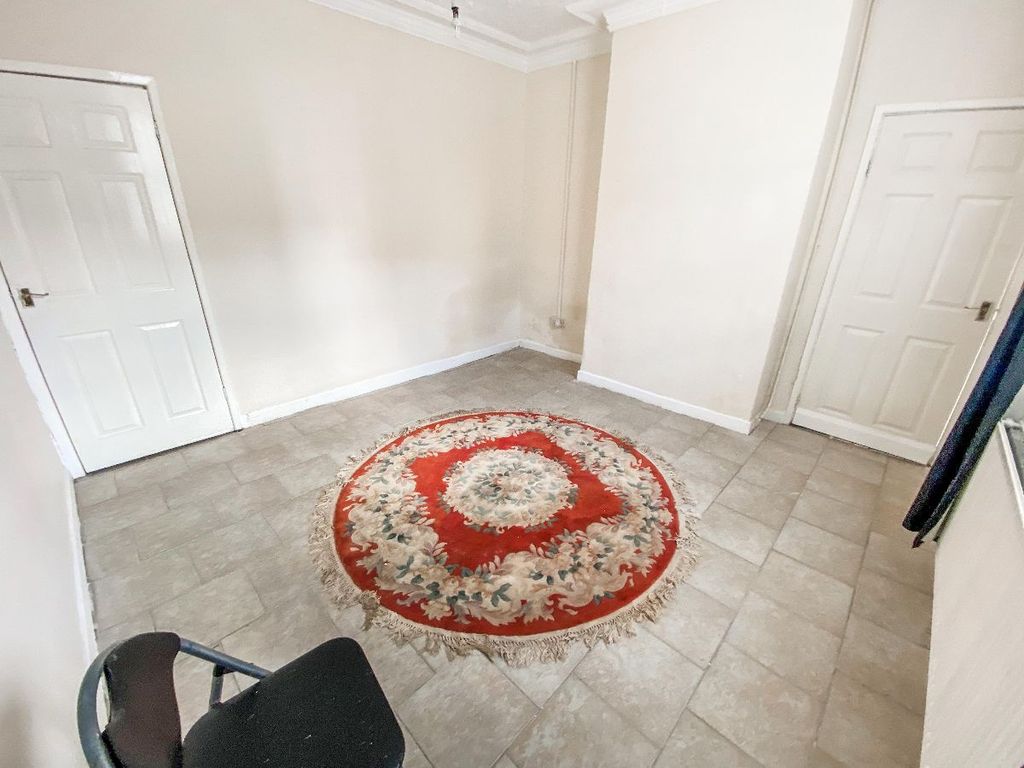 Property photo 3 of 9 Living Room