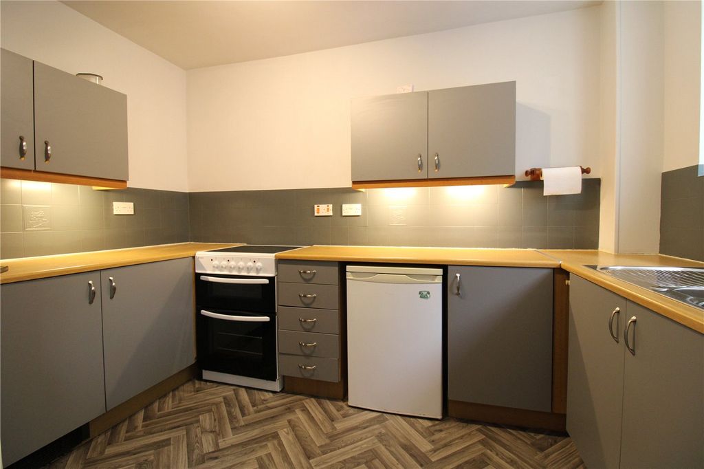 Property photo 2 of 6 Picture No. 08