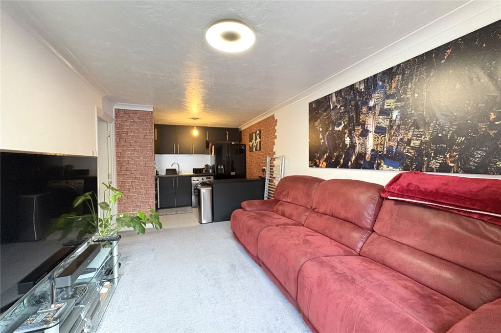 Property photo 2 of 7 Picture No. 20