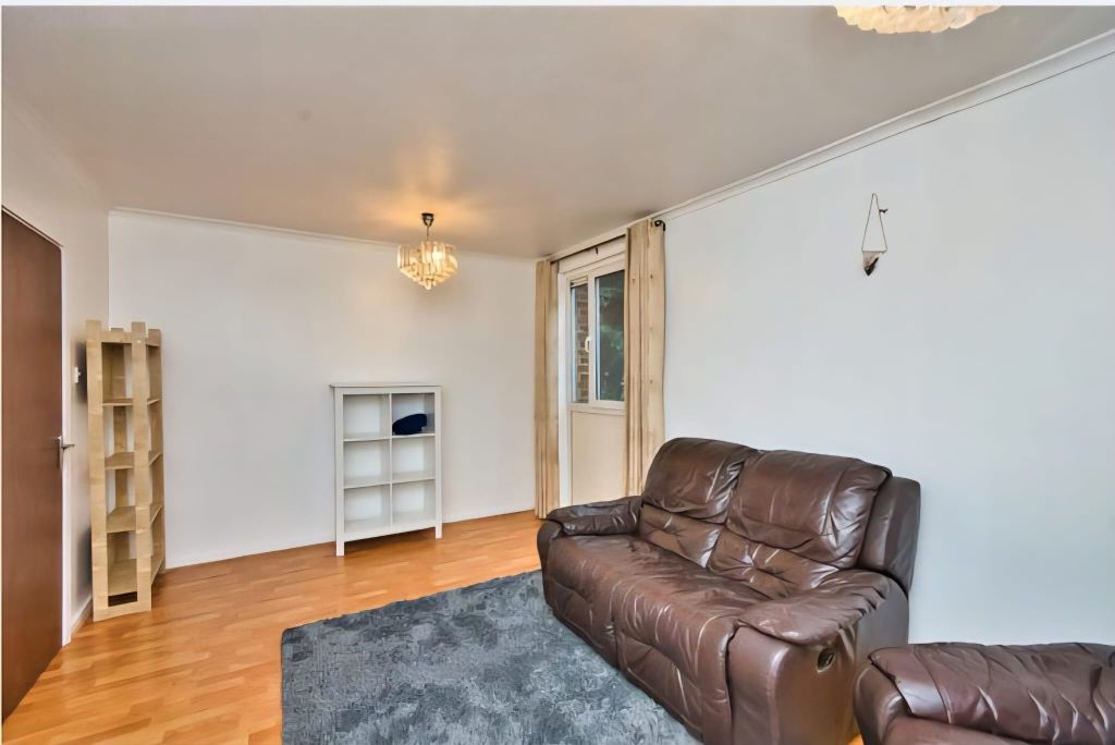 Property photo 3 of 11