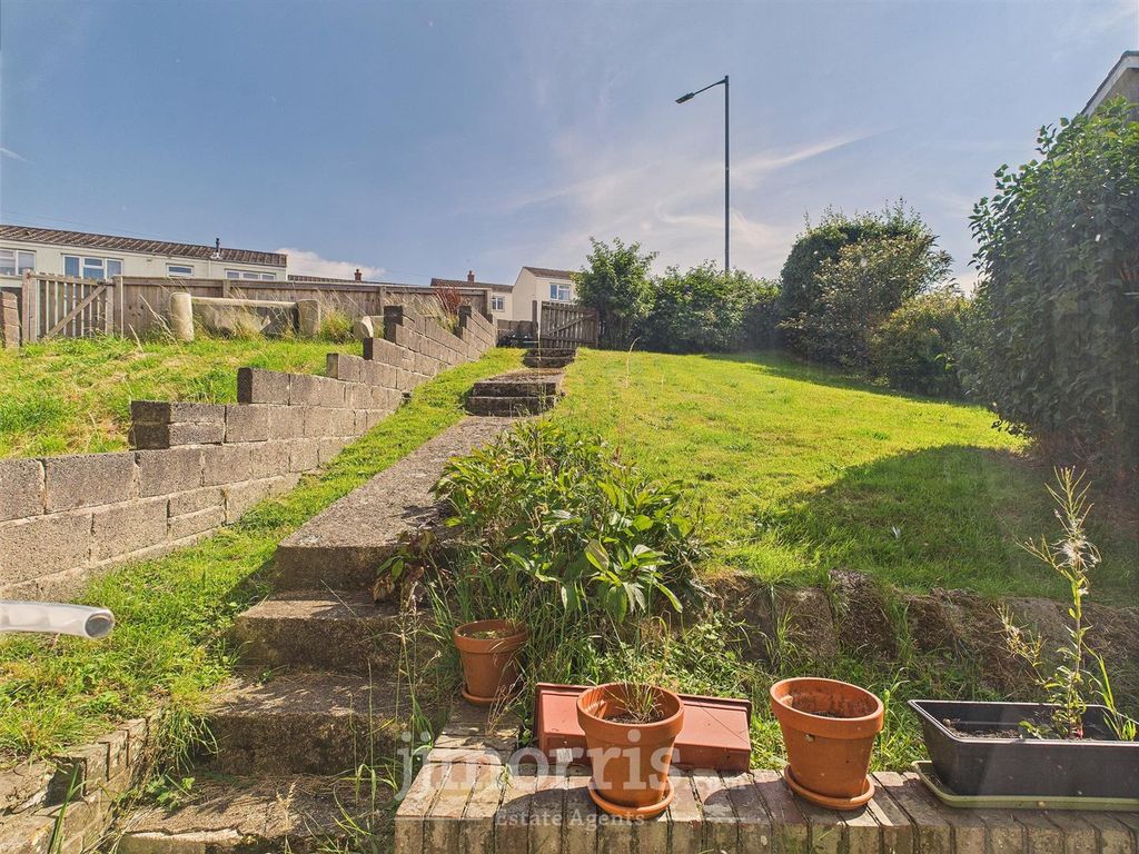Property photo 2 of 19 Externally