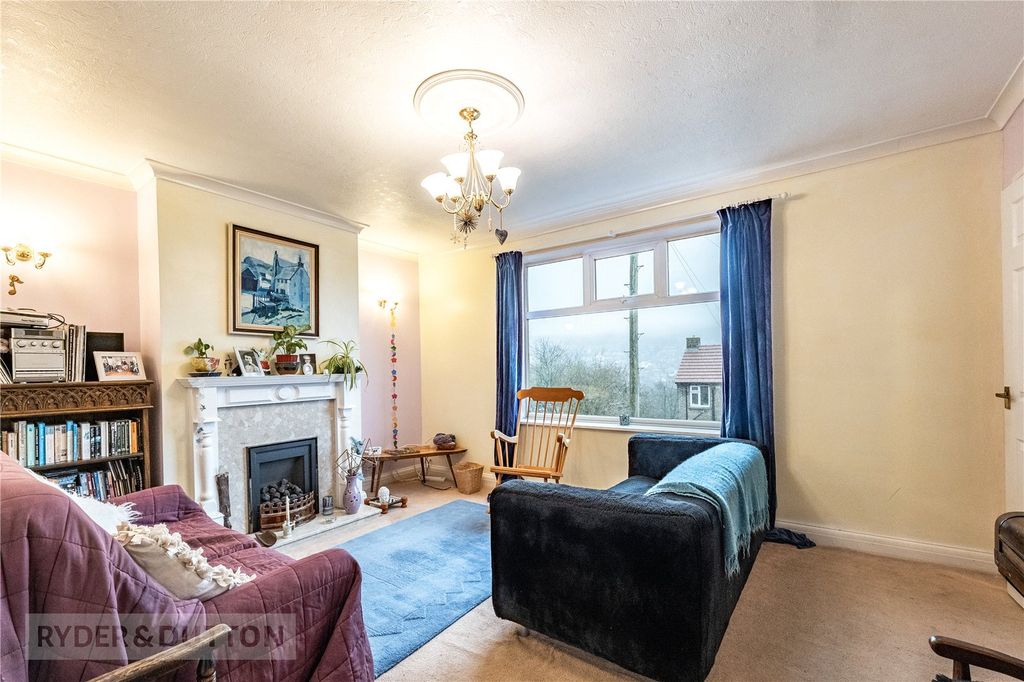 Property photo 2 of 18 Living Room