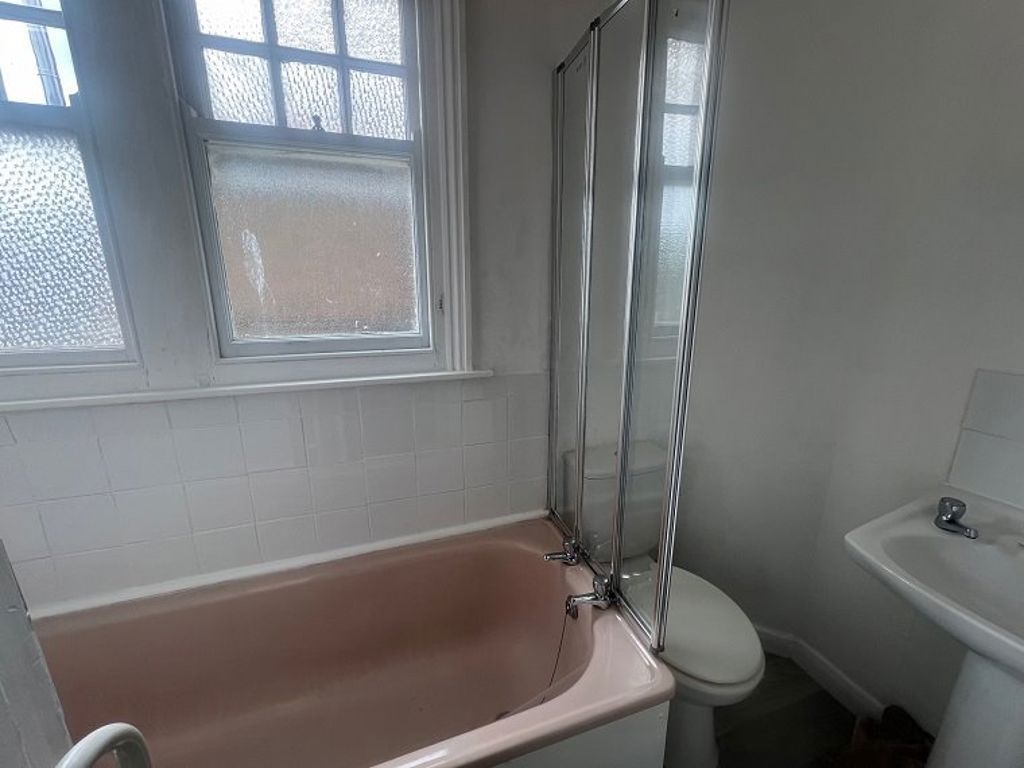 Property photo 3 of 4