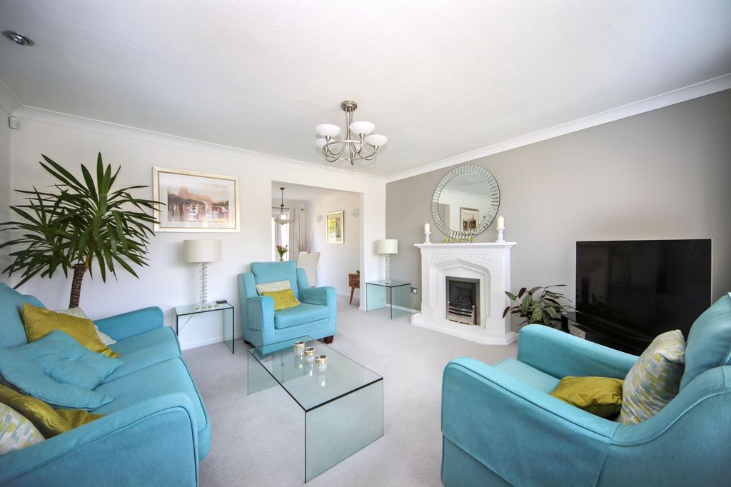 Property photo 3 of 25