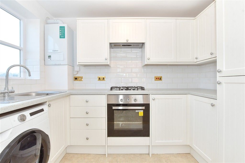 Property photo 3 of 13 Kitchen