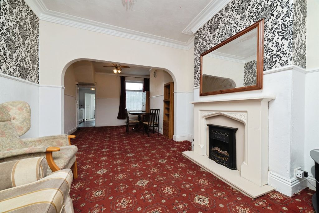 Property photo 3 of 17