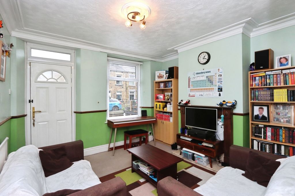 Property photo 3 of 17 Photo