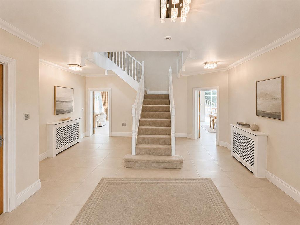 Property photo 2 of 12 Jersey Place Entrance.Jpg