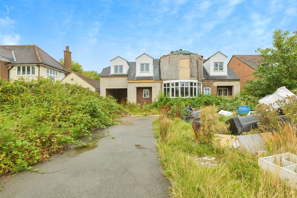 Property photo 1 of 17 Front