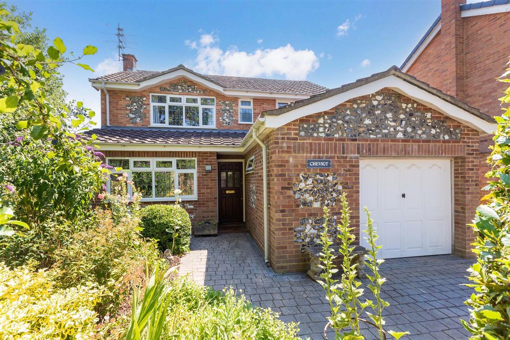 Property photo 1 of 19 Cheviot-7.Jpg