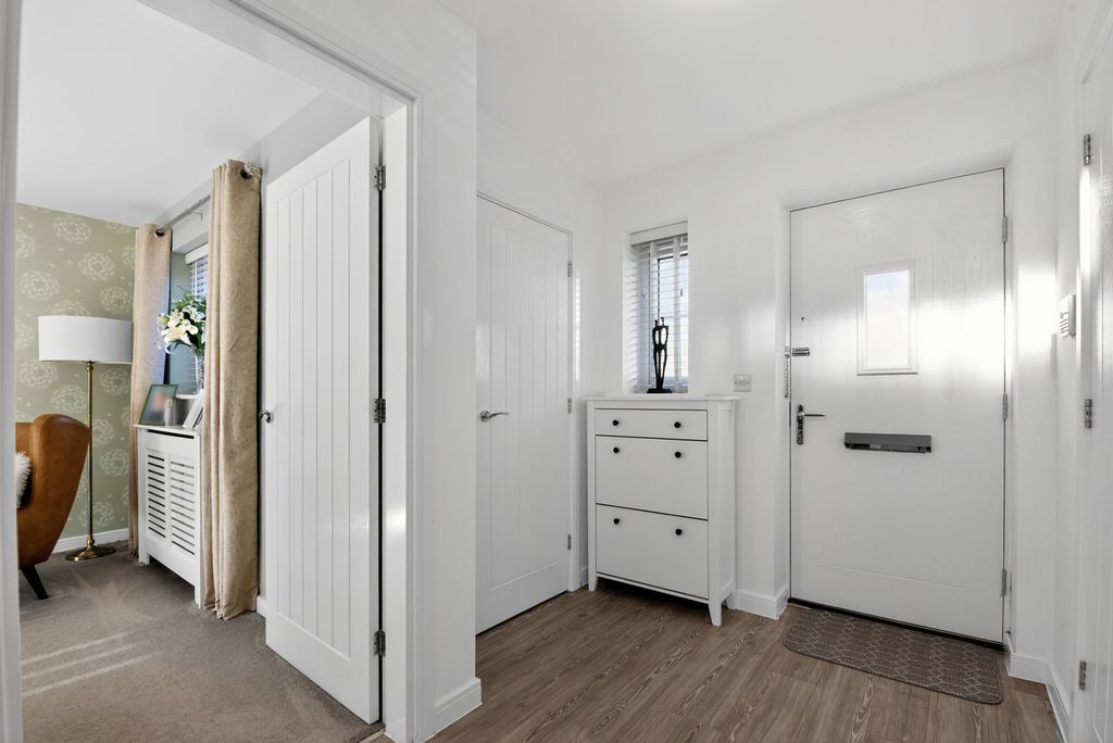 Property photo 3 of 24