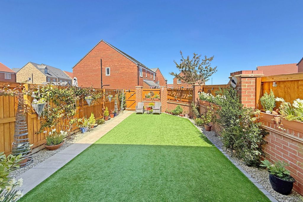 Property photo 3 of 13