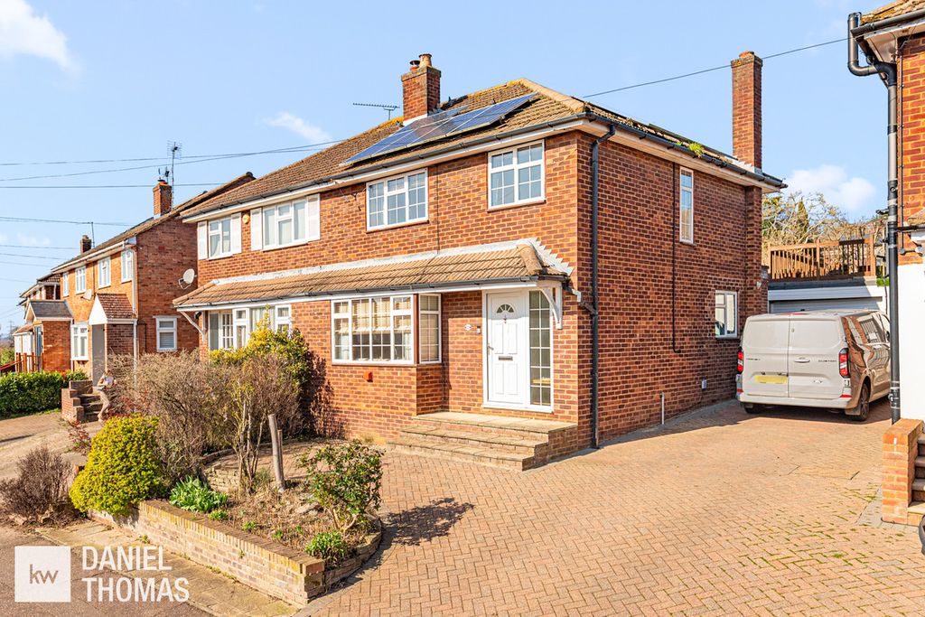 Property photo 1 of 31