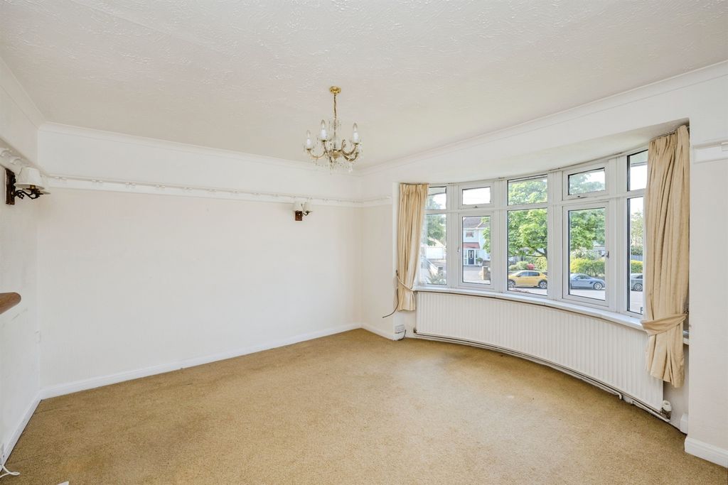 Property photo 2 of 20