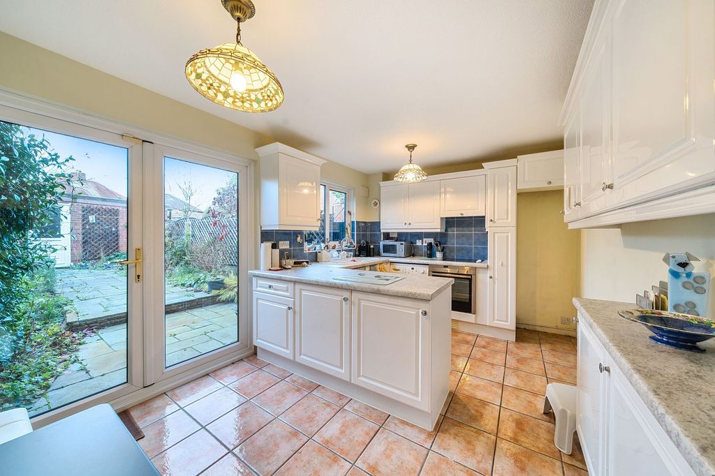 Property photo 2 of 12 Kitchen