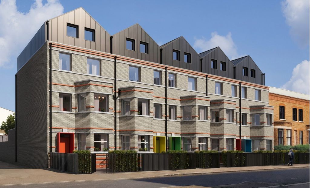 Property photo 3 of 23