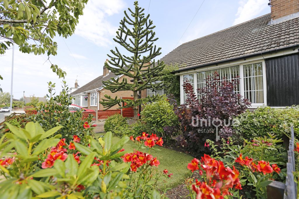 Property photo 1 of 25