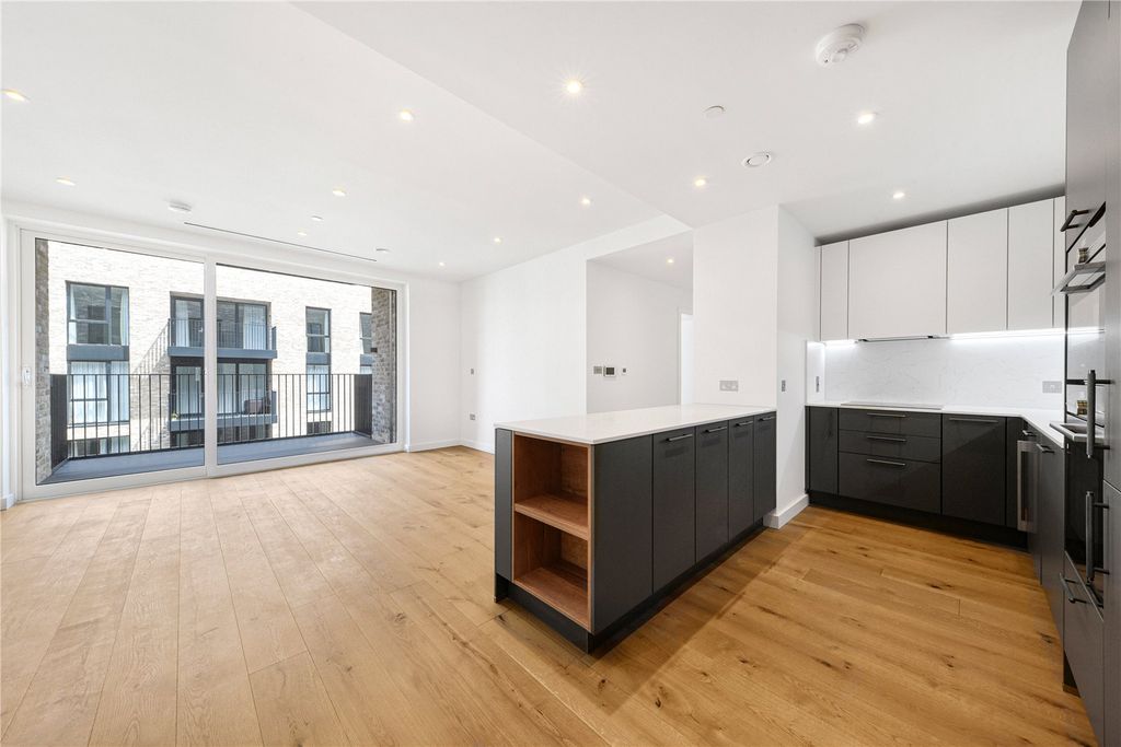 Property photo 1 of 15 Reception Room