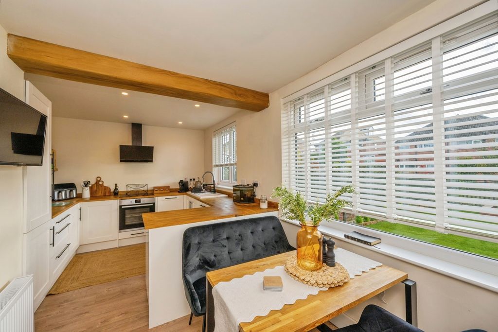 Property photo 3 of 27 Pbox-Img.Jpg