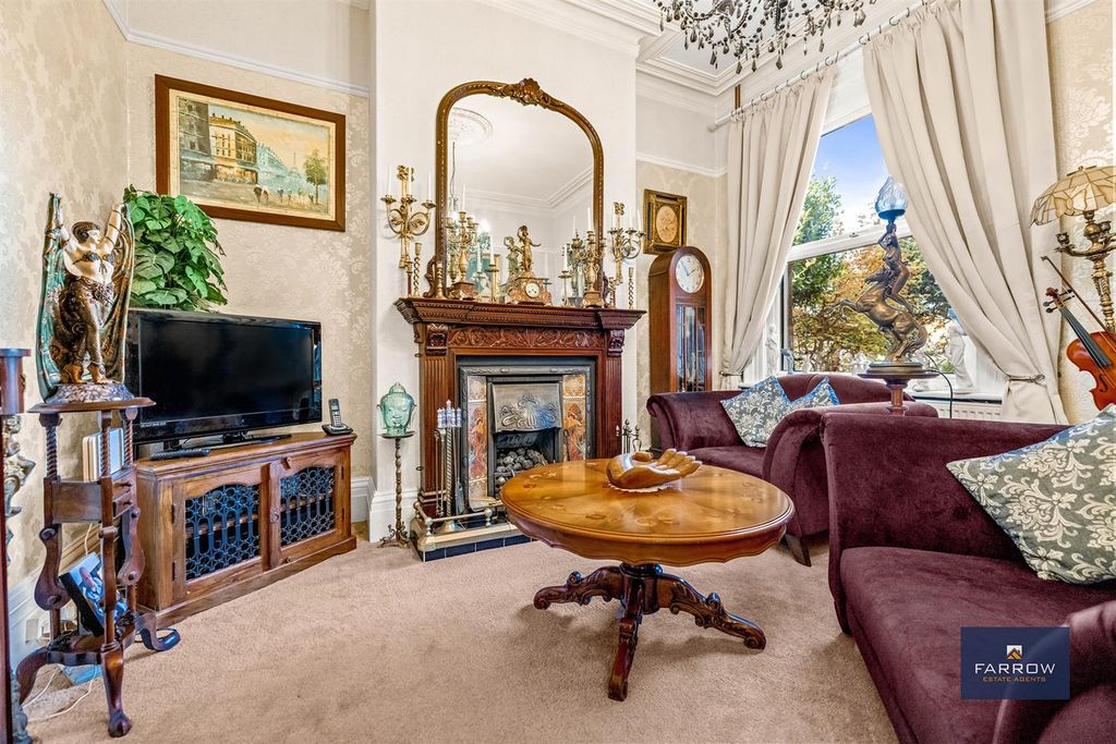 Property photo 2 of 45 Living Room