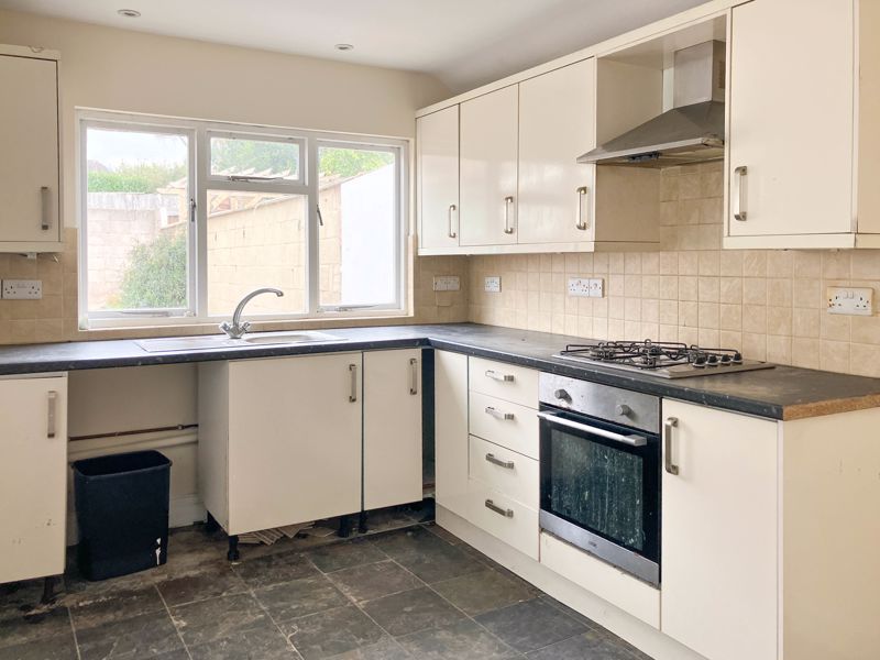 Property photo 3 of 11 Photo 3