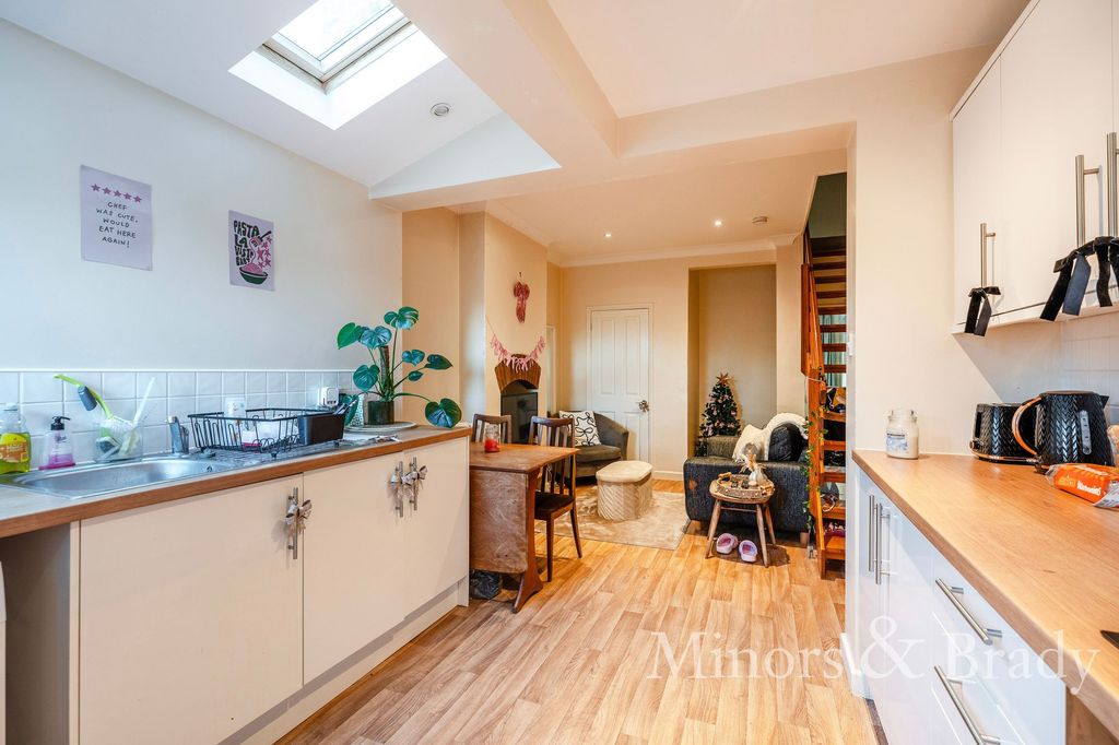 Property photo 3 of 18