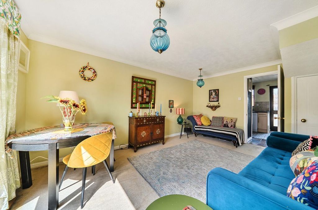 Property photo 2 of 11 148451612