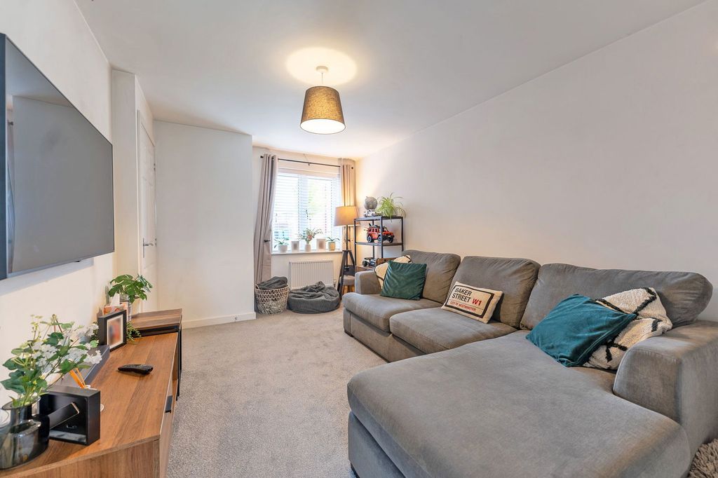 Property photo 3 of 14