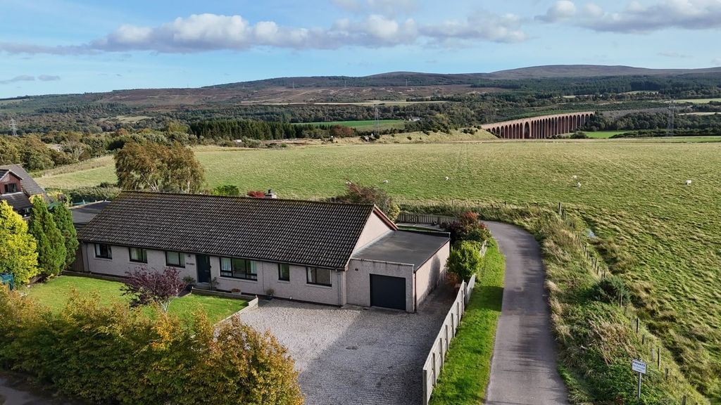 Property photo 1 of 31