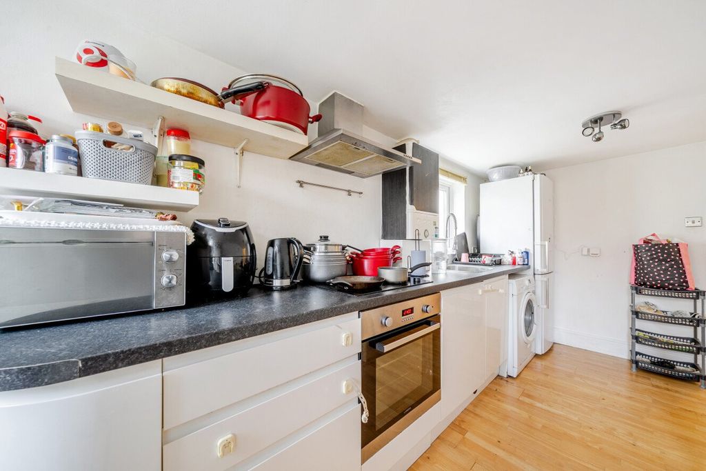 Property photo 2 of 12 Picture No. 04