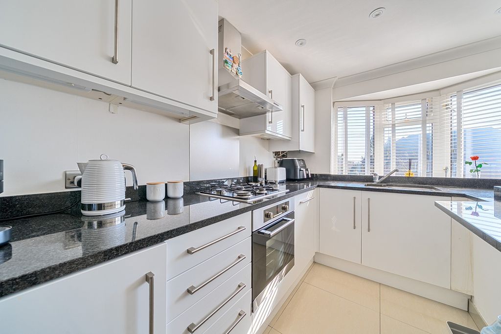 Property photo 3 of 22 1432217-4-69Bbcee...