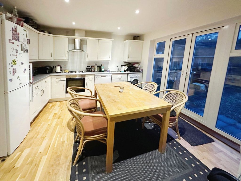 Property photo 3 of 16 Kitchen
