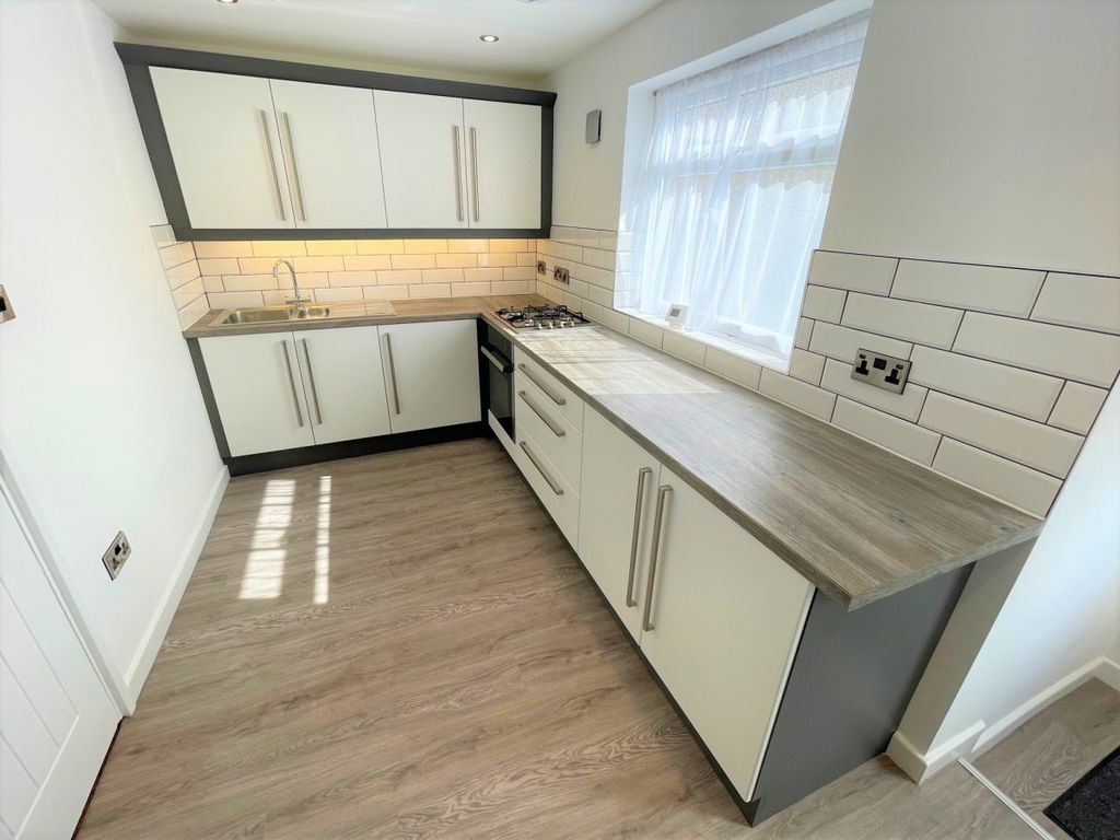 Property photo 1 of 2