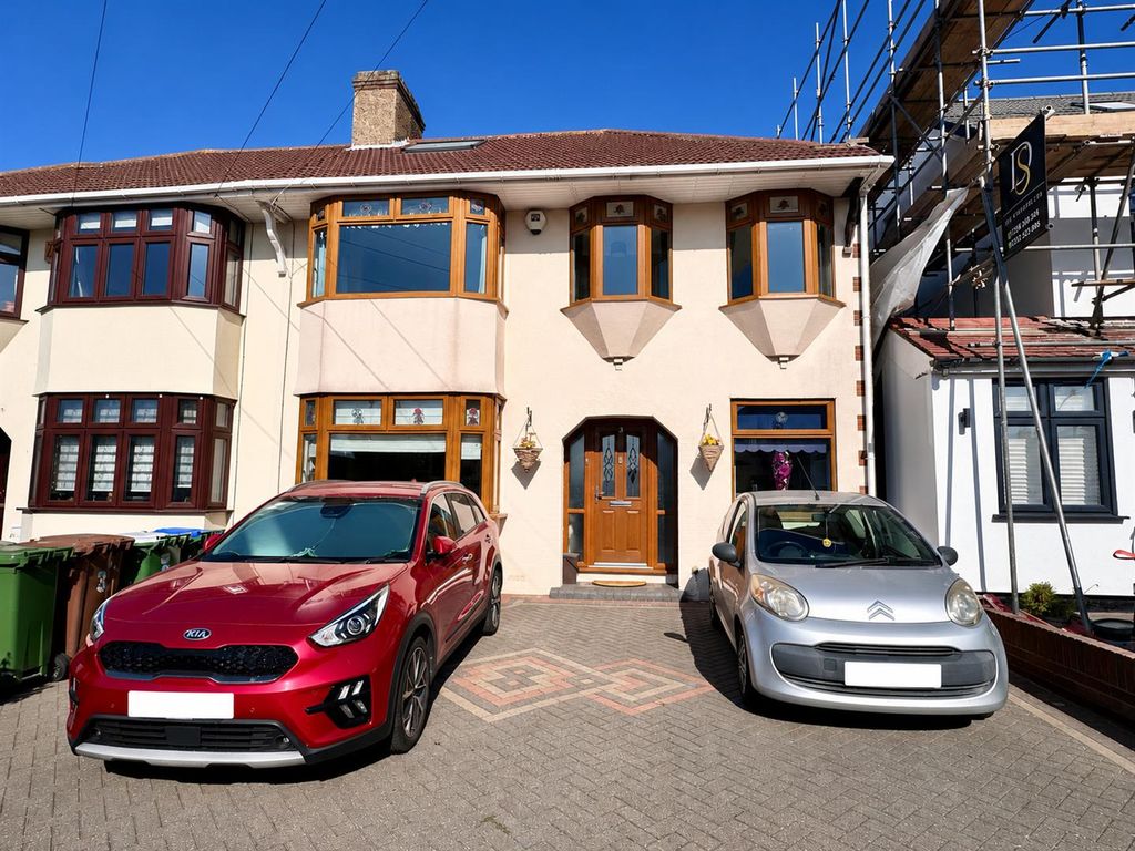 Property photo 1 of 27 B28E2963-7Fee-4Abb-91Be-1Fda2E397DC9.Png