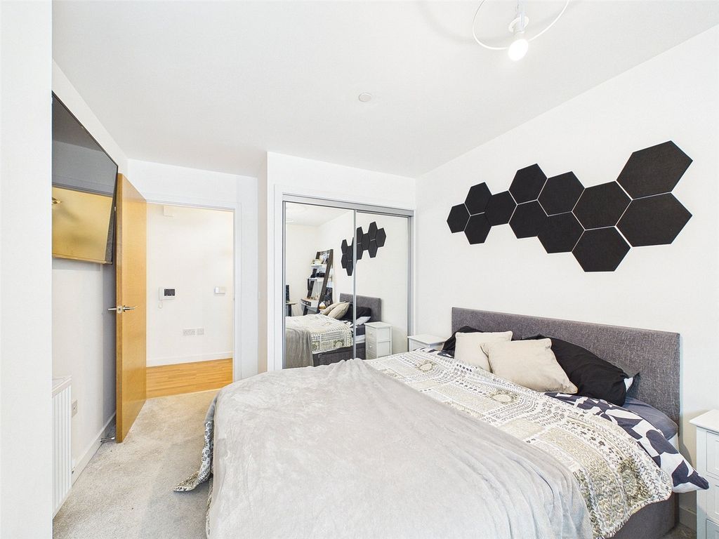 Additional image 10 of 2 bed flat for saleShrubhill Walk, Edinburgh EH7