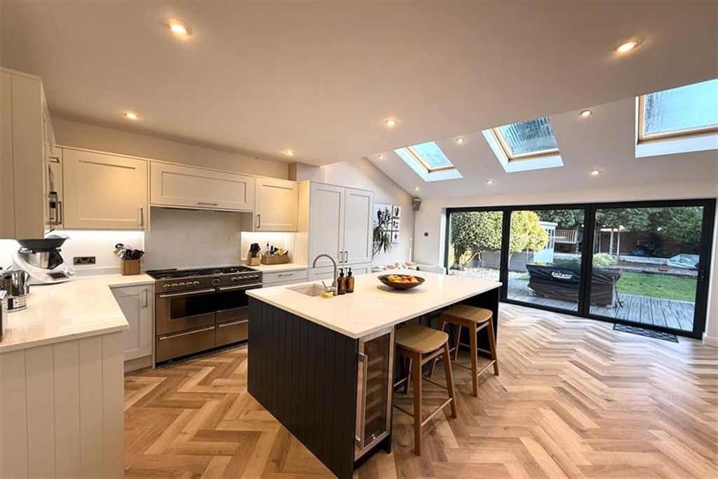 Property photo 1 of 23 (Main)