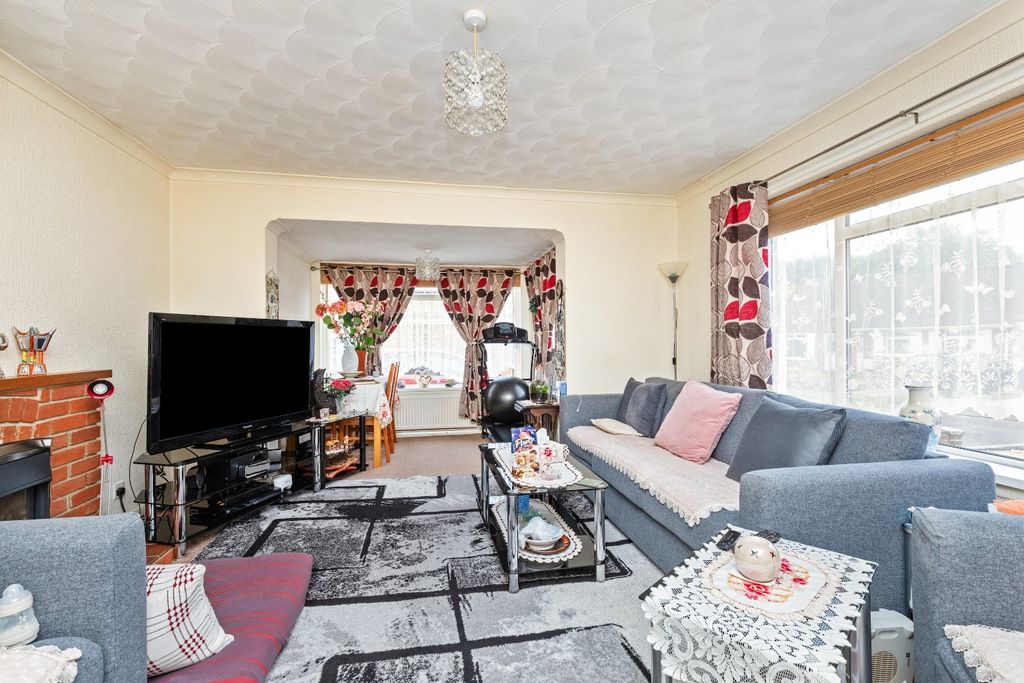 Property photo 2 of 9 3343515