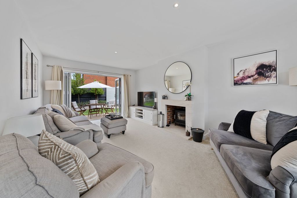 Property photo 1 of 21