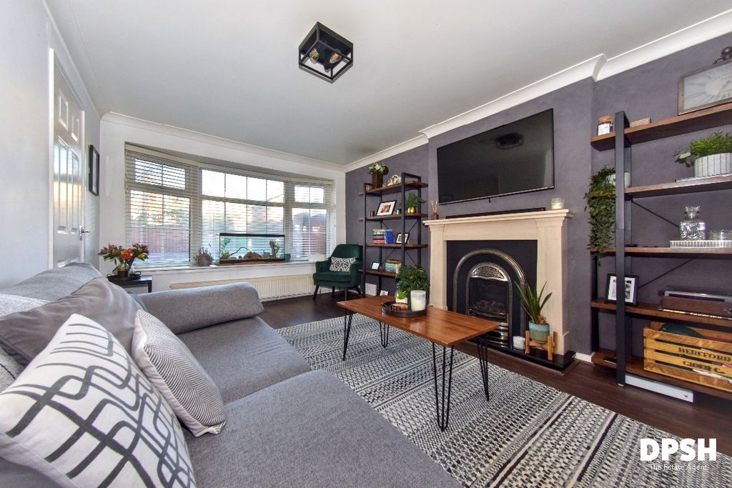 Property photo 3 of 33