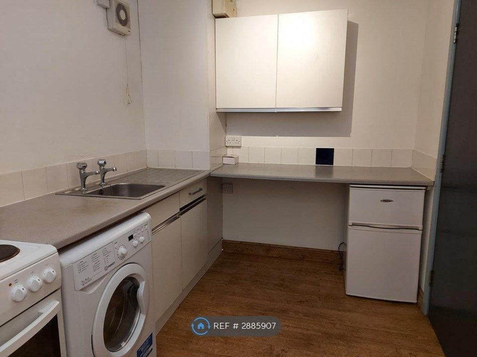 Property photo 3 of 5