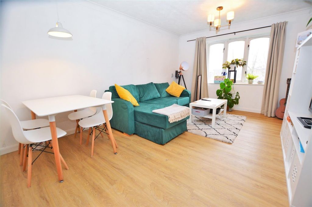 Property photo 1 of 6 Picture No. 02