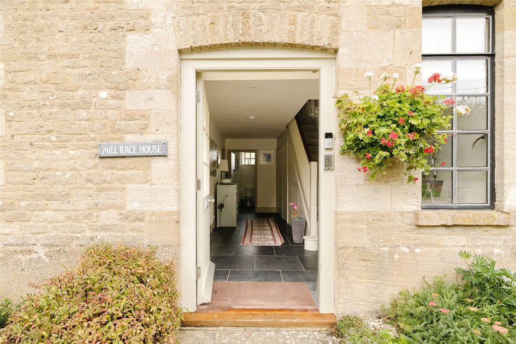 Property photo 2 of 16 Picture No. 09