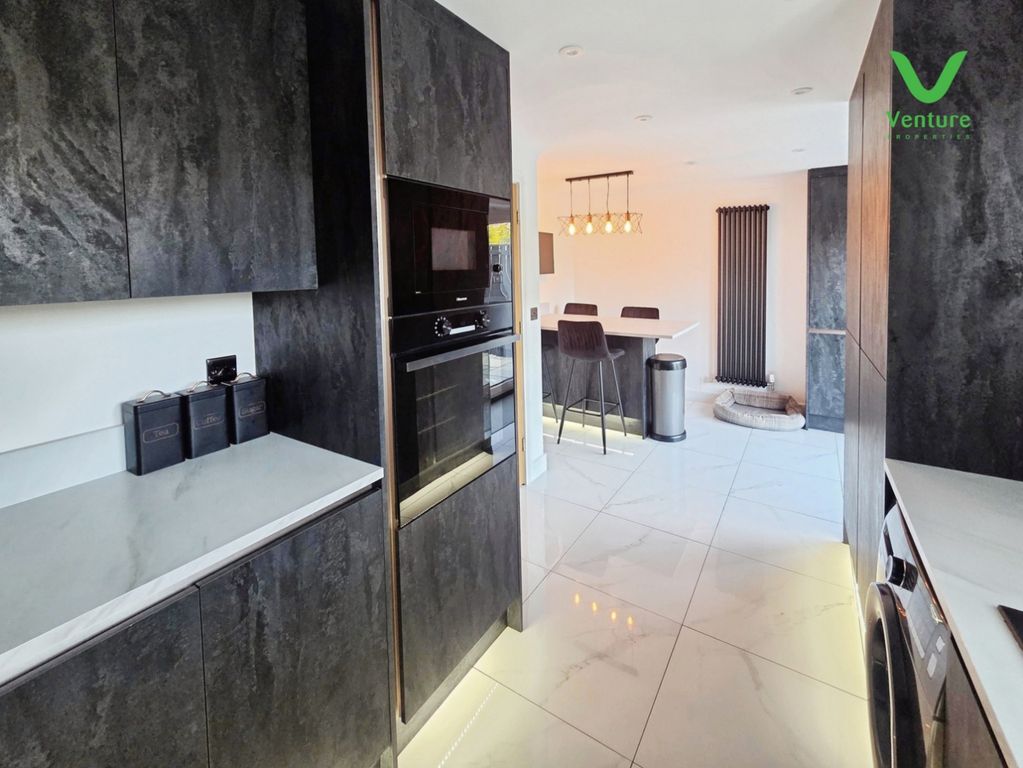 Property photo 2 of 17 Pbox-Img.Jpg