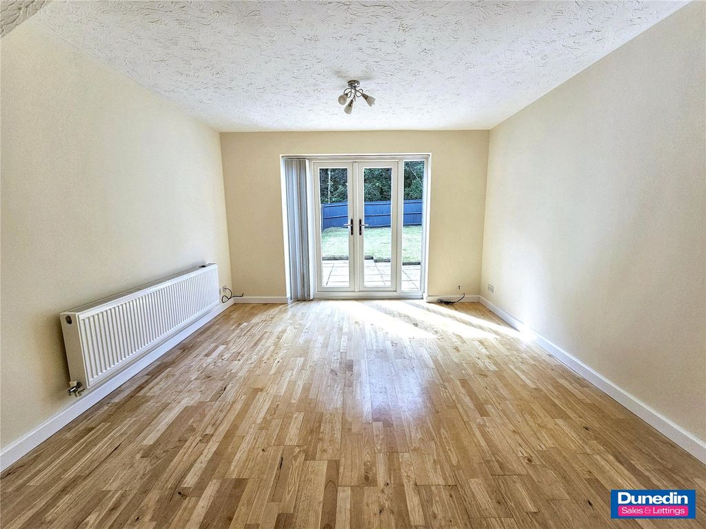 Property photo 2 of 15 Picture No. 09
